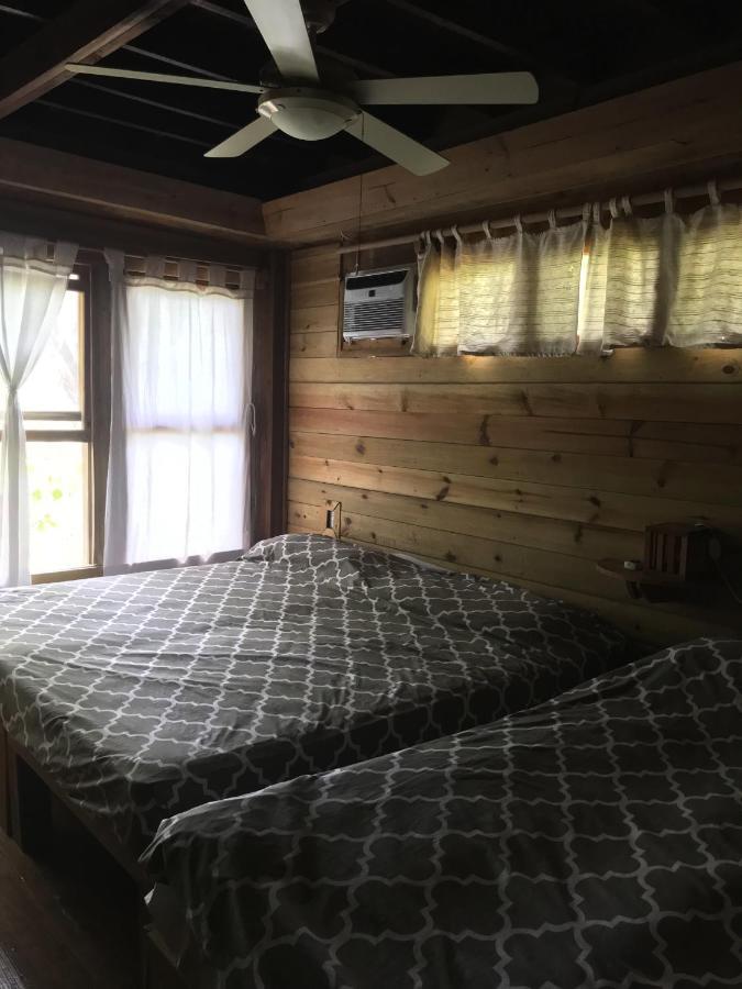 Roatan Bed&Breakfast Apartments West End Bagian luar foto