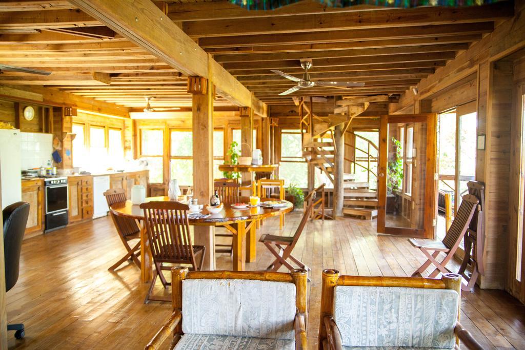 Roatan Bed&Breakfast Apartments West End Bagian luar foto
