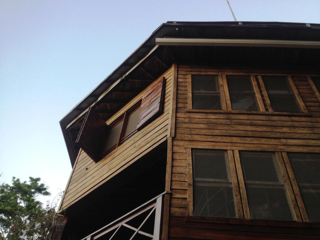 Roatan Bed&Breakfast Apartments West End Bagian luar foto