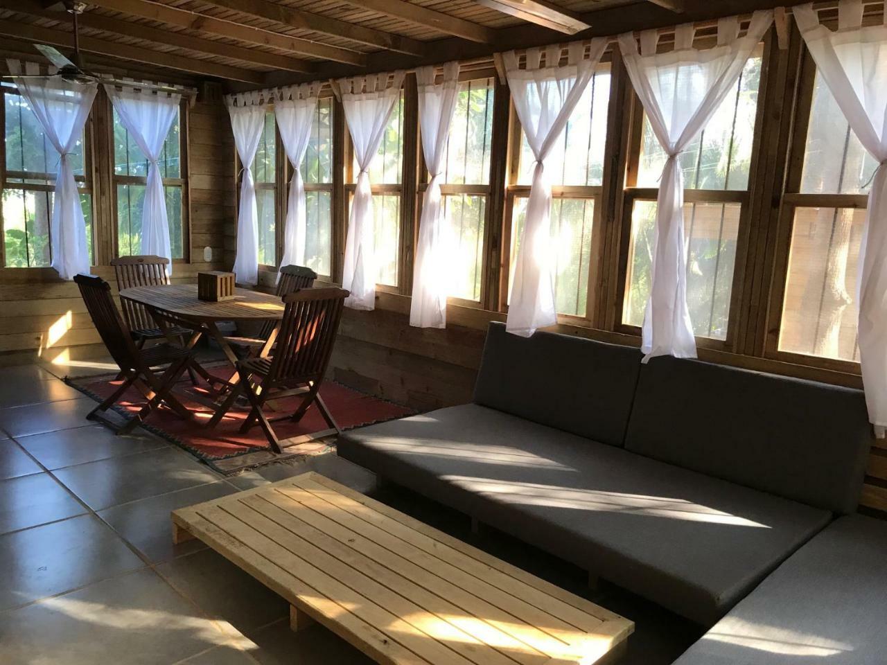 Roatan Bed&Breakfast Apartments West End Bagian luar foto