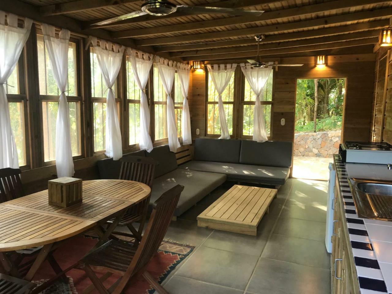 Roatan Bed&Breakfast Apartments West End Bagian luar foto